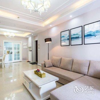 重庆叁什贰公寓(北城二路分店)酒店提供图片