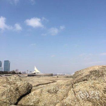 日照安女士公寓(六村分店)酒店提供图片