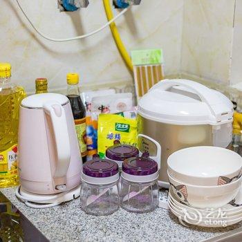 成都黑色的光公寓(伏龙村分店)酒店提供图片