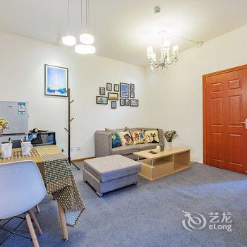 成都黑色的光公寓(伏龙村分店)酒店提供图片