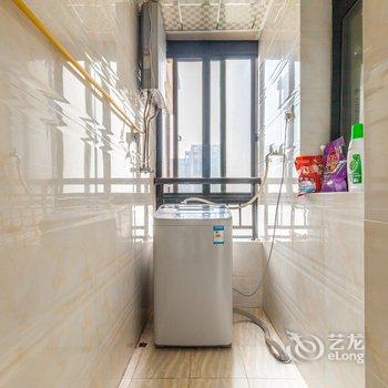 西安大唐芙蓉园/海洋馆/大雁塔观景三居室公寓(神奇动物在哪里极地馆分店)酒店提供图片