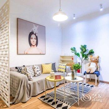 Locals路客·广州天河A59舍公寓(曾憲梓科学馆分店)酒店提供图片