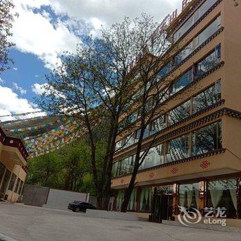 马尔康嘉良夷生态山庄酒店提供图片