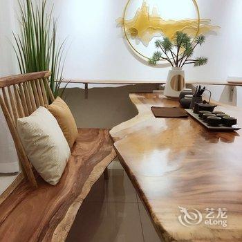 广州Locals路客·广州海珠A18舍公寓(白梧桐轰趴馆分店)酒店提供图片