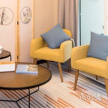 重庆夏朝霞公寓(芋荷村分店)酒店提供图片
