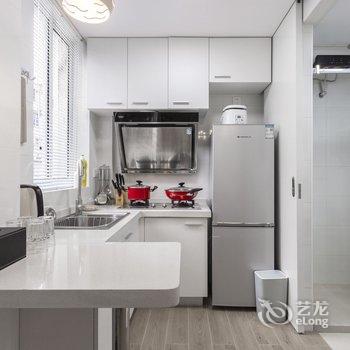 CosyRoom公寓(上海花言草语三彩坊店)酒店提供图片