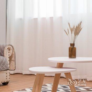 重庆零贰叁民宿酒店提供图片