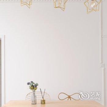 重庆零贰叁民宿酒店提供图片