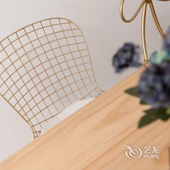 重庆零贰叁民宿酒店提供图片