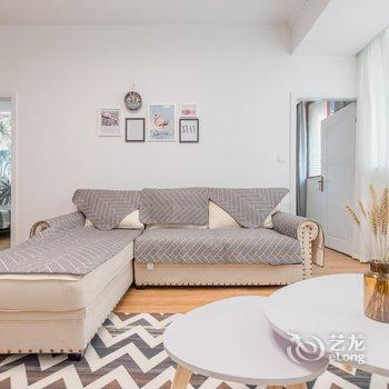 重庆零贰叁民宿酒店提供图片