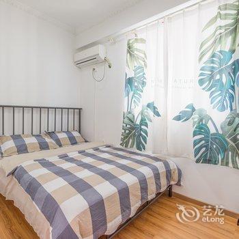 重庆零贰叁民宿酒店提供图片