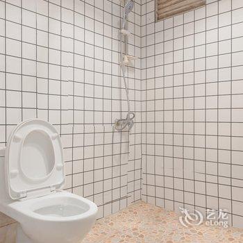 重庆零贰叁民宿酒店提供图片