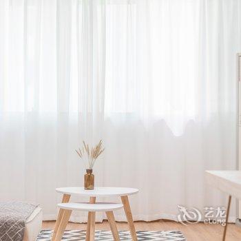 重庆零贰叁民宿酒店提供图片