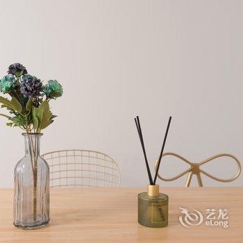 重庆零贰叁民宿酒店提供图片