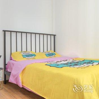 重庆零贰叁民宿酒店提供图片