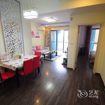 重庆Locals路客·重庆江北A01舍公寓(音速旋风路轨赛车分店)酒店提供图片