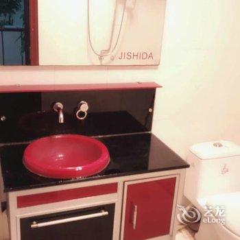 青岛金沙滩景区海景公寓(7号店)酒店提供图片