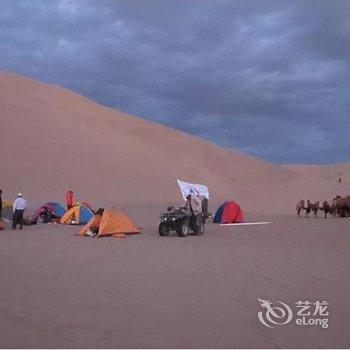 敦煌去哪儿沙漠露营基地酒店提供图片