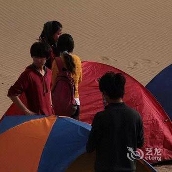 敦煌去哪儿沙漠露营基地酒店提供图片