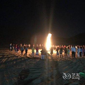 敦煌去哪儿沙漠露营基地酒店提供图片