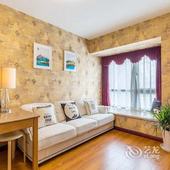 重庆青见公寓(中兴村分店)酒店提供图片