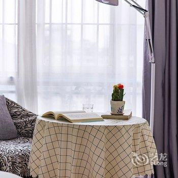 重庆简·行民宿(重庆大轰炸惨案遗址分店)酒店提供图片