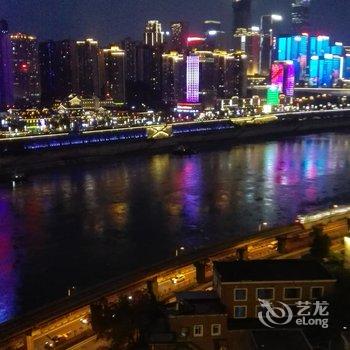 重庆恍然间公寓(周公馆分店)酒店提供图片