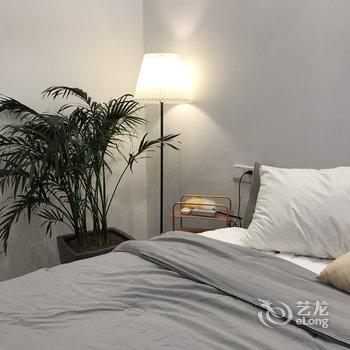 重庆黑林错觉公寓(黄葛晚渡分店)酒店提供图片