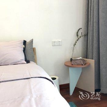 重庆黑林错觉公寓(黄葛晚渡分店)酒店提供图片