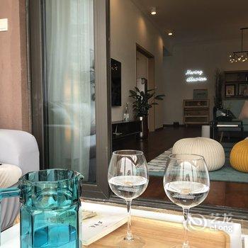 重庆黑林错觉公寓(黄葛晚渡分店)酒店提供图片