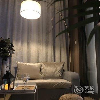 重庆黑林错觉公寓(黄葛晚渡分店)酒店提供图片