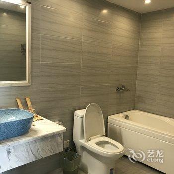 重庆黑林错觉公寓(黄葛晚渡分店)酒店提供图片