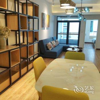 重庆奔跑吧小飞机公寓(南滨路景区分店)酒店提供图片