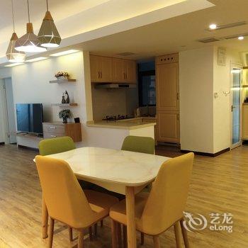 重庆奔跑吧小飞机公寓(南滨路景区分店)酒店提供图片