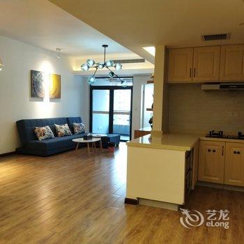重庆奔跑吧小飞机公寓(南滨路景区分店)酒店提供图片