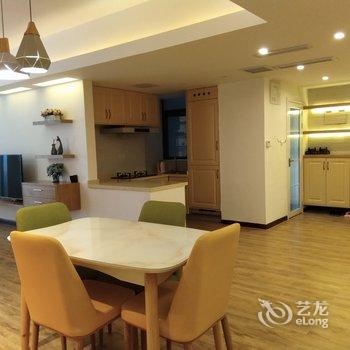 重庆奔跑吧小飞机公寓(南滨路景区分店)酒店提供图片
