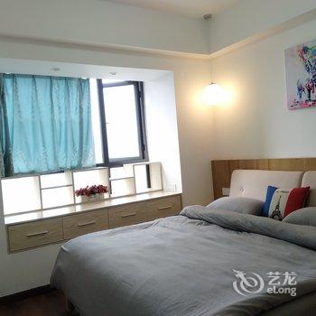 重庆奔跑吧小飞机公寓(南滨路景区分店)酒店提供图片