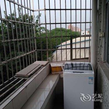 广州白云机场龙归地铁站附近宜家电影房整租公寓(柏塘一社公园分店)酒店提供图片