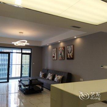 重庆奔跑吧小飞机公寓(南滨路景区分店)酒店提供图片
