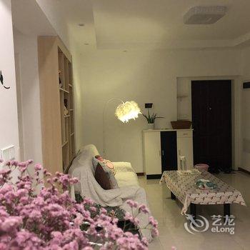 重庆Warm.小窝公寓(重庆市工业展览馆分店)酒店提供图片