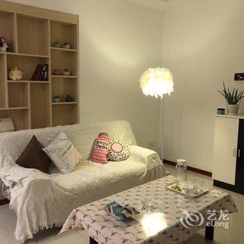 重庆Warm.小窝公寓(重庆市工业展览馆分店)酒店提供图片