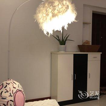 重庆Warm.小窝公寓(重庆市工业展览馆分店)酒店提供图片