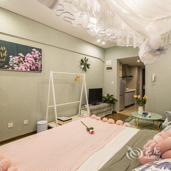 重庆观音桥邦兴北都鸟语花香公寓(长江村分店)酒店提供图片