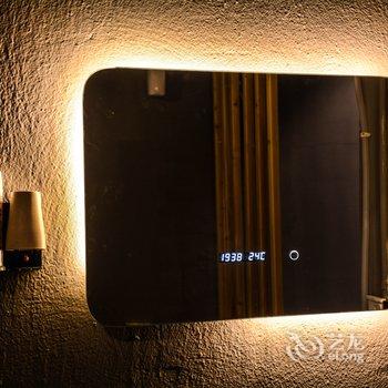重庆请回答1993公寓(重庆大轰炸惨案遗址分店)酒店提供图片