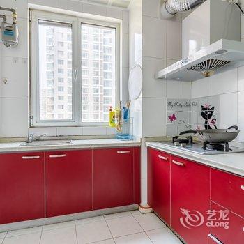 青岛金沙滩啤酒城民宿(个人房东)(黄岛区政府会议中心分店)酒店提供图片