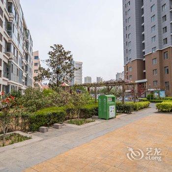 青岛金沙滩啤酒城民宿(个人房东)(黄岛区政府会议中心分店)酒店提供图片