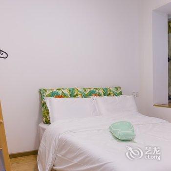 重庆梧栖公寓(中国历史文化名街雕塑分店)酒店提供图片