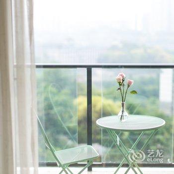 重庆梧栖公寓(中国历史文化名街雕塑分店)酒店提供图片