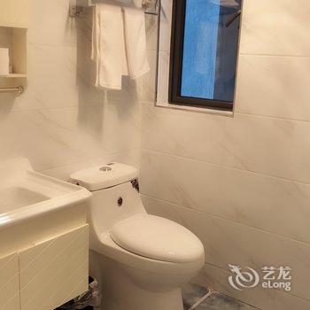 重庆梧栖公寓(中国历史文化名街雕塑分店)酒店提供图片