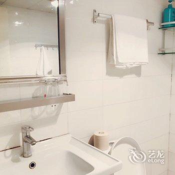 重庆零贰叁民宿(渝中区通远门旅游景区分店)酒店提供图片